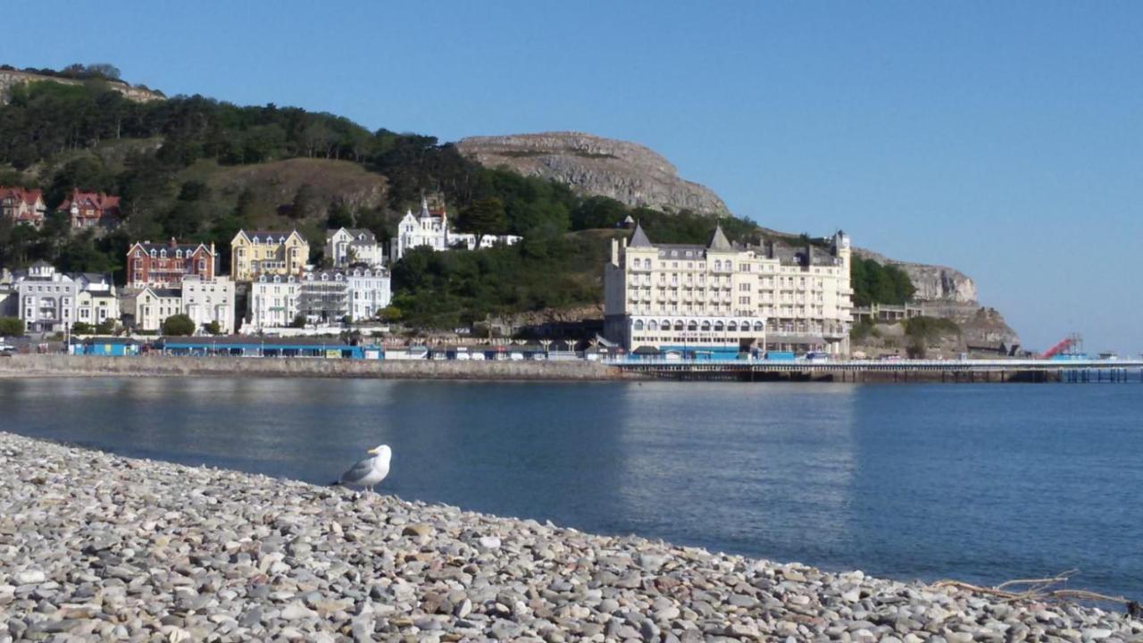 The Maureen Suite Llandudno Exteriör bild