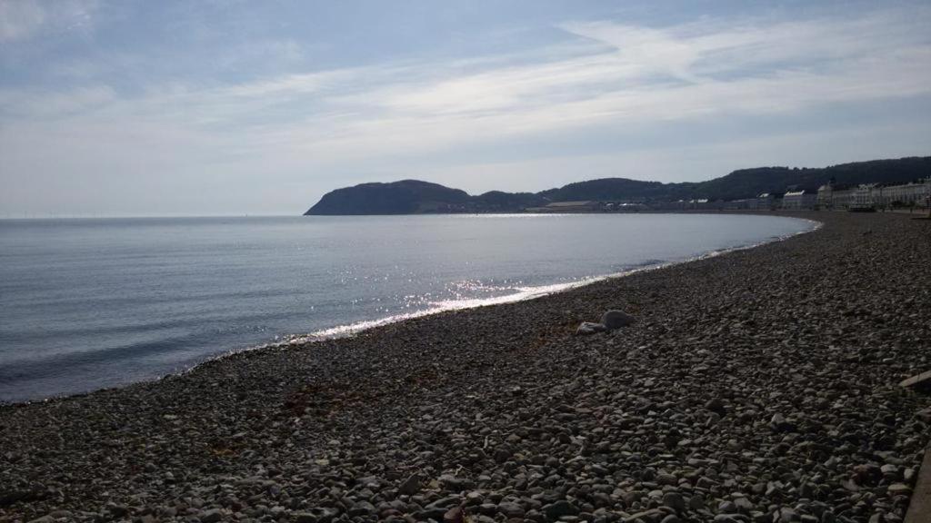 The Maureen Suite Llandudno Exteriör bild